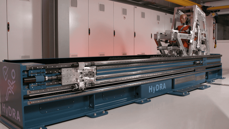 Hydra crash test machine with dummy